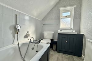 Upstairs Bathroom- click for photo gallery